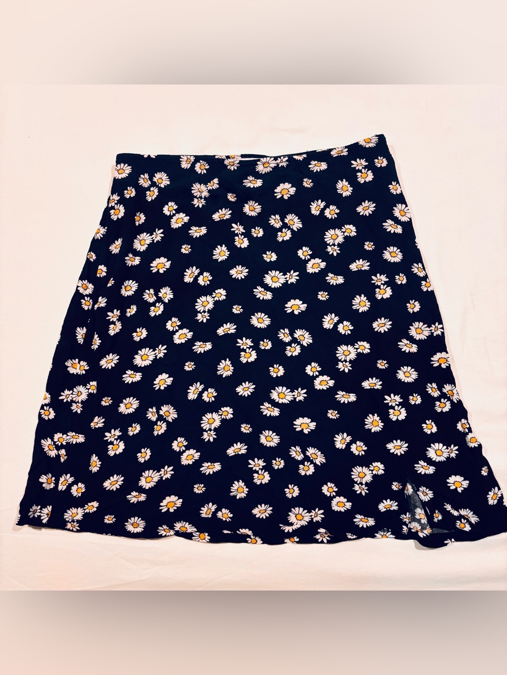 Hollister Ultra High Rise Black Daisy-Print A-Line Skirt